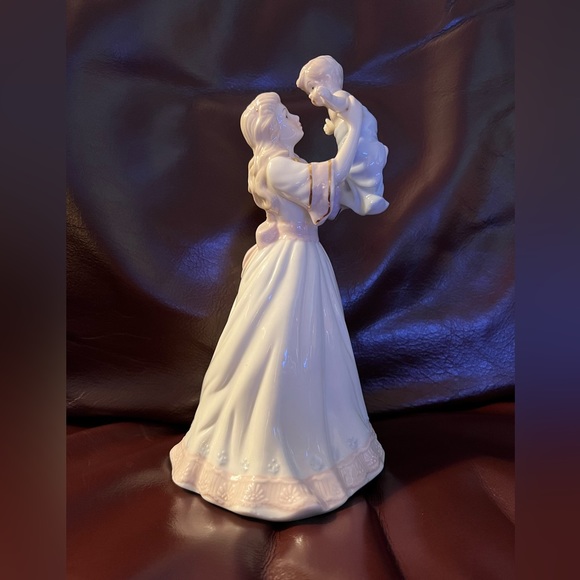 Other - Porcelain Woman Holding Baby in light blue blanket Music Box